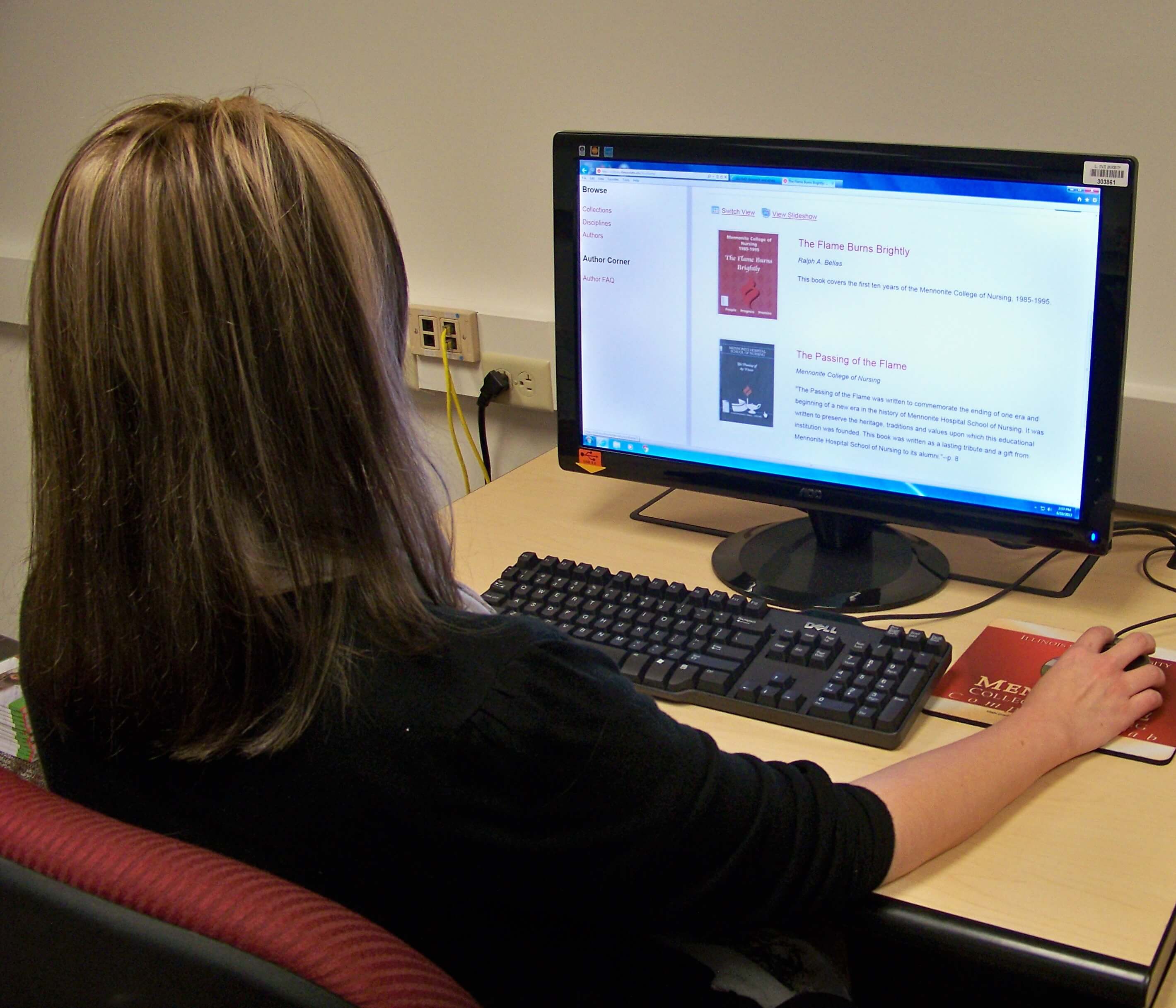 Woman accessing the ISU ReD website